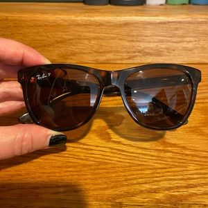 RayBan 4184 Polarized Sunglasses - new Wayfarer style! EUC!